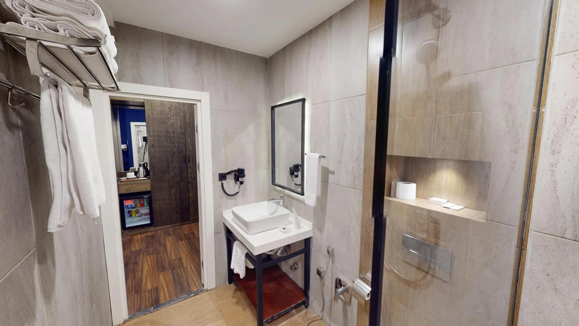 Port Rivoli Hotel Baku 4*,