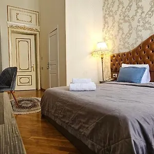 Otel Pilot, Bakü